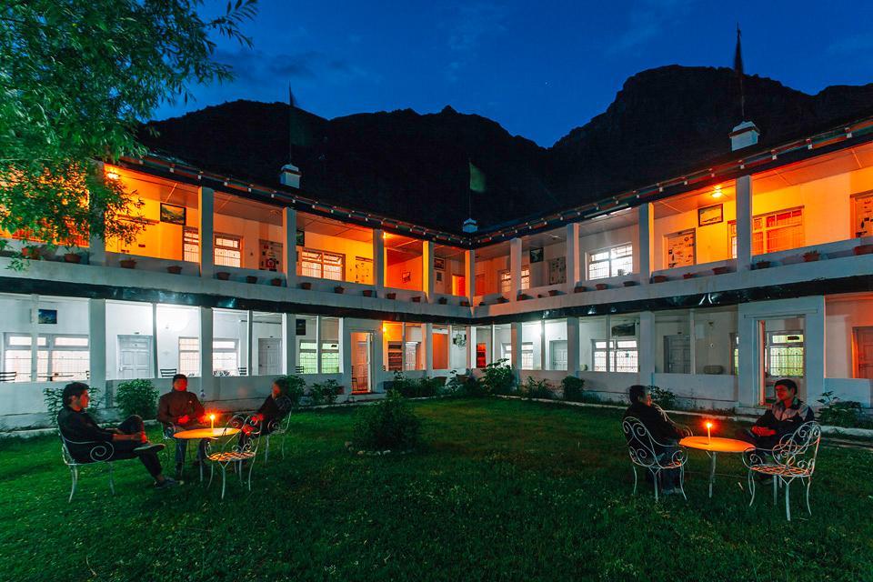 Sakya Abode Hotel Kaza Exterior photo